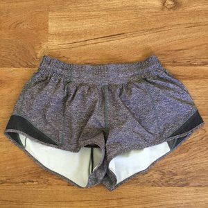 Lululemon Hotty Hot shorts 2.5"